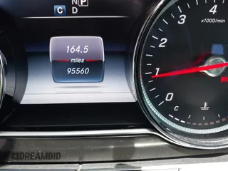 2017 Mercedes-Benz E 300 Luxury с VIN WDDZF4KB2HA012027, выставлен на аукционе IAAI как лот 42490873 с пробегом 95 361 миль миль и . История ставок и продаж доступна на DreamBid. Изображение 15.