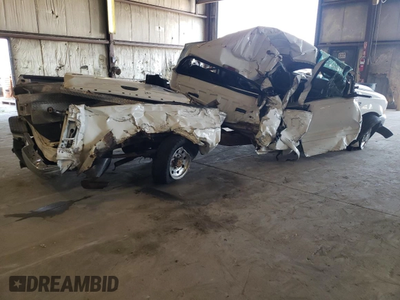 2002 Ford F-250 XL with VIN 1FTNW20F42EA99285, listed as a Copart auction lot 62635614 with Not Provided miles and Salvage Title. Bid and sale history available at DreamBid. Image 3.