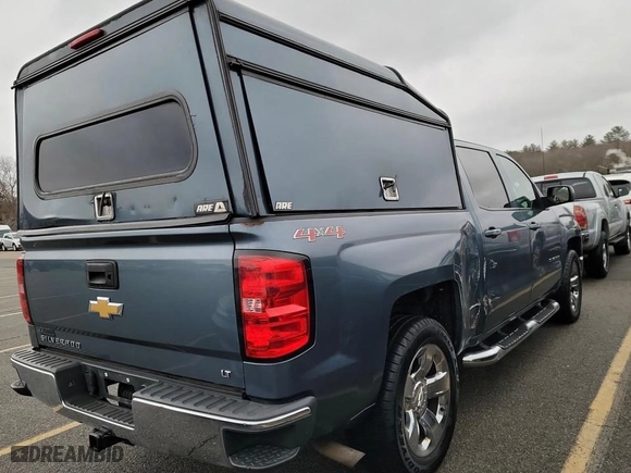 2014 Chevrolet Silverado 1500 LT with VIN 3GCUKREH5EG370426, listed as a IAAI auction lot 41822301 with 191,968 mi miles. Bid and sale history available at carsss.com. Image 4.