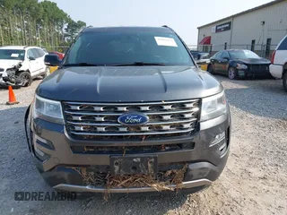 2017 Ford Explorer XLT z VIN 1FM5K8D82HGC79240, wystawiony jako IAAI lot #42402472 z przebiegiem 139 303 mil mil oraz . Historia ofert i sprzedaży dostępna na DreamBid. Obrazek 12.