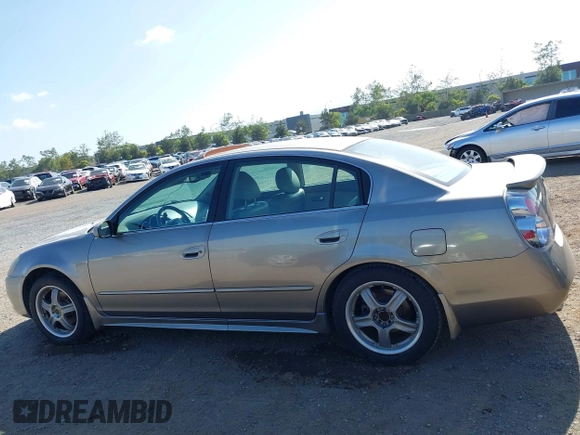 2005 Nissan Altima SE z VIN 1N4BL11E25N493521, wystawiony jako IAAI lot #42259248 z przebiegiem 141 651 mil mil oraz . Historia ofert i sprzedaży dostępna na DreamBid. Obrazek 14.