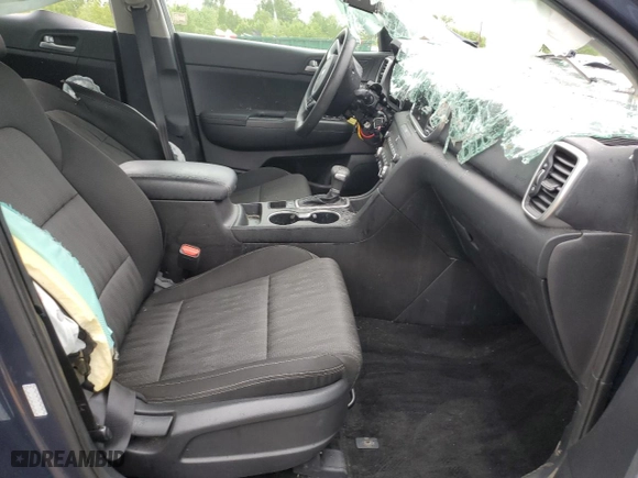2020 Kia Sportage LX with VIN KNDPM3AC4L7779301, listed as a Copart auction lot 60274384 with 27,820 mi miles and Non Repairable. Bid and sale history available at carsss.com. Image 7.