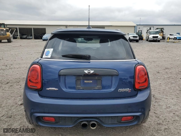 2016 MINI Cooper Hardtop S with VIN WMWXP7C57G2A44120, listed as a Copart auction lot 47929995 with 87,519 mi miles and Salvage Title. Bid and sale history available at carsss.com. Image 6.