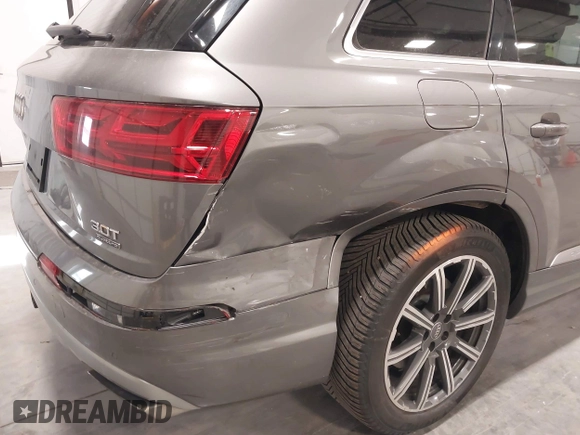 2017 Audi Q7 Premium Plus with VIN WA1LAAF73HD026692, listed as a IAAI auction lot 41938847 with 159,257 mi miles. Bid and sale history available at carsss.com. Image 6.