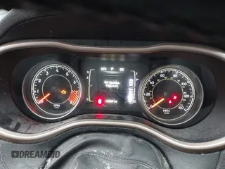 2015 Jeep Cherokee Latitude with VIN 1C4PJMCS2FW755219, listed as a IAAI auction lot 41830715 with 113,097 mi miles. Bid and sale history available at carsss.com. Image 7.