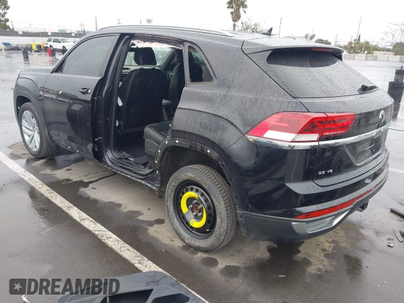 2022 Volkswagen Atlas SE z VIN 1V2WE2CA3NC203707, wystawiony jako IAAI lot #41720912 z przebiegiem 50 572 mil mil oraz . Historia ofert i sprzedaży dostępna na DreamBid. Obrazek 3.