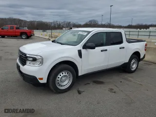 2024 Ford Maverick XL with VIN 3FTTW8B9XRRA96674, listed as a Copart auction lot 46942585 with 4,250 mi miles and Salvage Title. Bid and sale history available at carsss.com. Image 1.