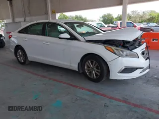 2016 Hyundai Sonata SE z VIN 5NPE24AF8GH304295, wystawiony jako IAAI lot #42379711 z przebiegiem 231 123 mil mil oraz . Historia ofert i sprzedaży dostępna na DreamBid. Obrazek 1.