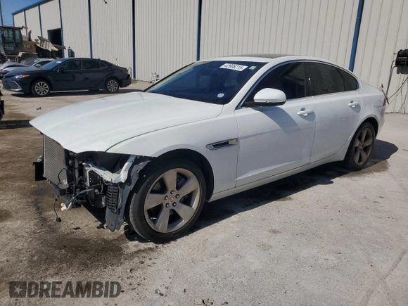 2018 Jaguar XF 25t with VIN SAJBR4FX1JCY61635, listed as a Copart auction lot 42906215 with 68,144 mi miles and Salvage Title. Bid and sale history available at DreamBid. Image 1.
