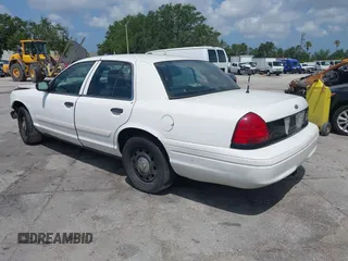 2010 Ford Police Interceptor с VIN 2FABP7BV8AX146371, выставлен на аукционе IAAI как лот 42395481 с пробегом Не указан миль и . История ставок и продаж доступна на DreamBid. Изображение 3.