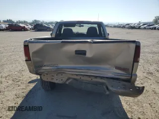 2001 GMC Sonoma SL with VIN 1GTCS14591K123515, listed as a Copart auction lot 67796064 with 313,545 mi miles and Salvage Title. Bid and sale history available at DreamBid. Image 6.