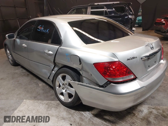 2007 Acura RL Technology with VIN JH4KB16657C004153, listed as a IAAI auction lot 42206466 with 333,860 mi miles and . Bid and sale history available at DreamBid. Image 3.