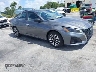 2025 Nissan Altima SV with VIN 1N4BL4DV4SN341393, listed as a IAAI auction lot 42099113 with 5,275 mi miles. Bid and sale history available at carsss.com. Image 1.