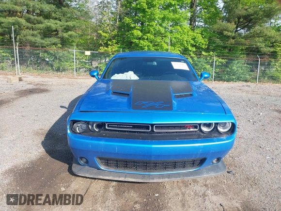 2016 Dodge Challenger R/T Scat Pack z VIN 2C3CDZFJ9GH100372, wystawiony jako IAAI lot #42221915 z przebiegiem 66 896 mil mil oraz . Historia ofert i sprzedaży dostępna na DreamBid. Obrazek 13.