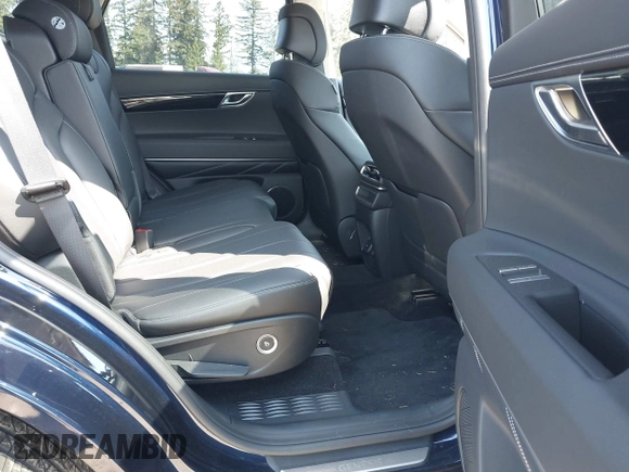 2025 Genesis GV80 Standard with VIN KMUHFESB5SU242028, listed as a IAAI auction lot 42111171 with 7,215 mi miles and . Bid and sale history available at DreamBid. Image 8.
