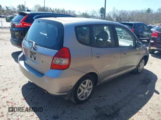 2007 Honda Fit с VIN JHMGD38497S014441, выставлен на аукционе IAAI как лот 41987759 с пробегом 110 070 миль миль и . История ставок и продаж доступна на DreamBid. Изображение 4.