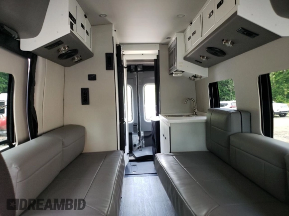 2022 Ford Transit with VIN 1FDRU8UG5NKA33889, listed as a Copart auction lot 55999664 with 23,149 mi miles and Salvage Title. Bid and sale history available at DreamBid. Image 10.