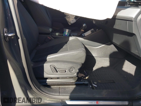 2021 Audi Q3 S line Premium with VIN WA1DECF39M1039802, listed as a IAAI auction lot 41663221 with 50,455 mi miles and . Bid and sale history available at DreamBid. Image 5.