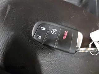 2017 Jeep Renegade Altitude с VIN ZACCJBBB8HPE65619, выставлен на аукционе IAAI как лот 42509226 с пробегом 122 461 миль миль и . История ставок и продаж доступна на DreamBid. Изображение 11.