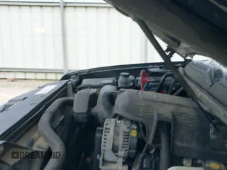 2010 Chevrolet Suburban LTZ с VIN 1GNUCKE08AR105970, выставлен на аукционе IAAI как лот 43035345 с пробегом 258 740 миль миль и . История ставок и продаж доступна на DreamBid. Изображение 20.