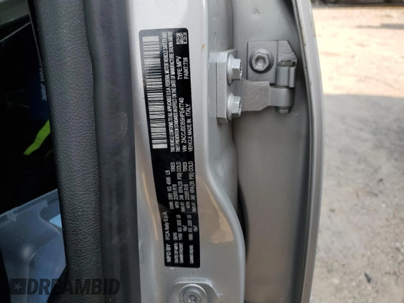2017 Jeep Renegade Limited z VIN ZACCJBDB5HPE47740, wystawiony jako Copart lot #59177815 z przebiegiem Nie podano mil oraz Szkoda całkowita • Salvage title. Historia ofert i sprzedaży dostępna na DreamBid. Obrazek 13.