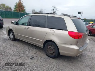 2008 Toyota Sienna CE with VIN 5TDZK23C88S174779, listed as a IAAI auction lot 40888229 with 180,865 mi miles. Bid and sale history available at carsss.com. Image 3.