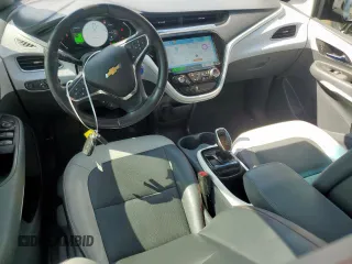 2020 Chevrolet Bolt EV 2LT z VIN 1G1FX6S06L4137097, wystawiony jako Copart lot #58361145 z przebiegiem 37 304 mil mil oraz Szkoda całkowita • Salvage title. Historia ofert i sprzedaży dostępna na DreamBid. Obrazek 8.