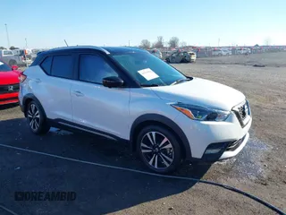 2020 Nissan Kicks SR with VIN 3N1CP5DV5LL538232, listed as a IAAI auction lot 41761012 with 107,012 mi miles. Bid and sale history available at carsss.com. Image 1.