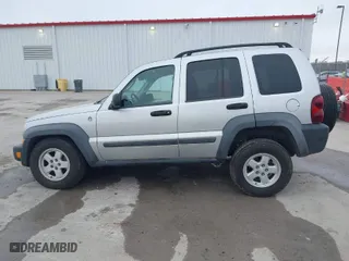 2007 Jeep Liberty Sport with VIN 1J4GL48K67W545074, listed as a IAAI auction lot 41592858 with 87,223 mi miles. Bid and sale history available at carsss.com. Image 14.