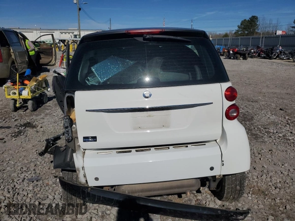 2012 Smart fortwo Pure z VIN WMEEJ3BA4CK541976, wystawiony jako Copart lot #88911095 z przebiegiem Nie podano mil oraz Nie do naprawy • Non repairable. Historia ofert i sprzedaży dostępna na DreamBid. Obrazek 6.