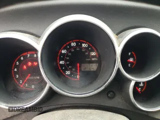 2007 Pontiac Vibe z VIN 5Y2SL65847Z415006, wystawiony jako Copart lot #55406455 z przebiegiem 171 219 mil mil oraz Tytuł czysty. Historia ofert i sprzedaży dostępna na DreamBid. Obrazek 9.