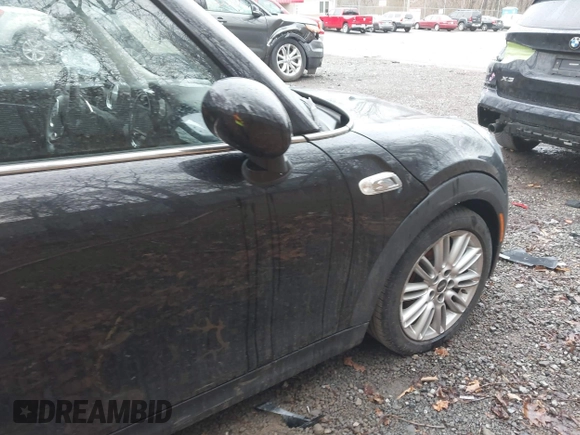 2019 MINI Hardtop Cooper S z VIN WMWXP7C54K2A53043, wystawiony jako IAAI lot #41794566 z przebiegiem 42 278 mil mil oraz . Historia ofert i sprzedaży dostępna na DreamBid. Obrazek 21.