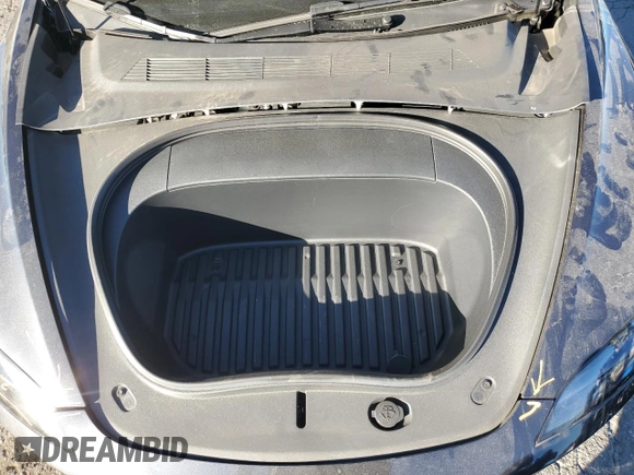 2024 Tesla Model 3 z VIN 5YJ3E1EA0RF736893, wystawiony jako Copart lot #85162464 z przebiegiem 8 479 mil mil oraz Szkoda całkowita • Salvage title. Historia ofert i sprzedaży dostępna na DreamBid. Obrazek 12.