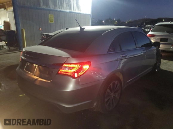 2013 Chrysler 200 Touring with VIN 1C3CCBBB3DN584292, listed as a Copart auction lot 87210564 with 140,337 mi miles and Salvage Title. Bid and sale history available at DreamBid. Image 3.