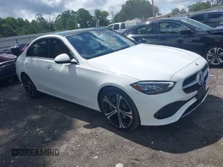 2025 Mercedes-Benz C 300 z VIN W1KAF4GB9SR279017, wystawiony jako IAAI lot #42509816 z przebiegiem 480 mil mil oraz . Historia ofert i sprzedaży dostępna na DreamBid. Obrazek 1.