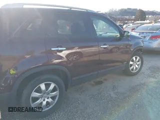 2012 Kia Sorento LX with VIN 5XYKTCA61CG221464, listed as a IAAI auction lot 41762388 with 155,076 mi miles. Bid and sale history available at carsss.com. Image 4.