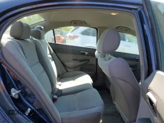 2009 Honda Civic LX z VIN 2HGFA16509H535517, wystawiony jako Copart lot #58602025 z przebiegiem 179 742 mil mil oraz Czysty tytuł • Clean title. Historia ofert i sprzedaży dostępna na DreamBid. Obrazek 10.