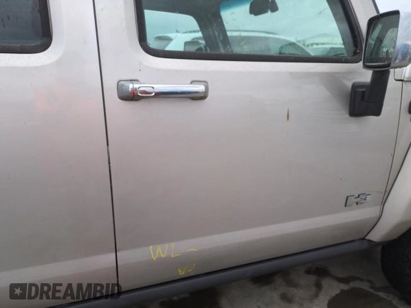 2006 Hummer H3 with VIN 5GTDN136968257640, listed as a Copart auction lot 74753394 with Not Provided miles and Salvage Title. Bid and sale history available at DreamBid. Image 12.
