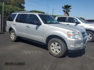 2009 Ford Explorer XLT z VIN 1FMEU63E79UA35074, wystawiony jako Copart lot #51868795 z przebiegiem 116 486 mil mil oraz Czysty tytuł • Clean title. Historia ofert i sprzedaży dostępna na DreamBid. Obrazek 4.