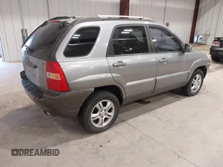 2005 Kia Sportage LX with VIN KNDJE723157089856, listed as a IAAI auction lot 41826630 with 200,380 mi miles and . Bid and sale history available at carsss.com. Image 4.