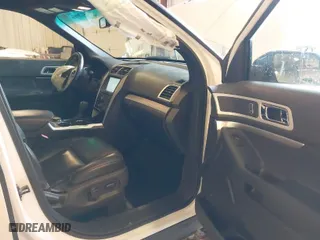 2012 Ford Explorer XLT with VIN 1FMHK8D82CGA04408, listed as a IAAI auction lot 41709856 with 130,699 mi miles. Bid and sale history available at carsss.com. Image 5.