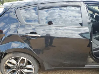 2016 Kia Forte SX с VIN KNAFZ5A32G5498542, выставлен на аукционе Copart как лот 55587425 с пробегом 120 760 миль миль и Списание • Salvage title. История ставок и продаж доступна на DreamBid. Изображение 10.