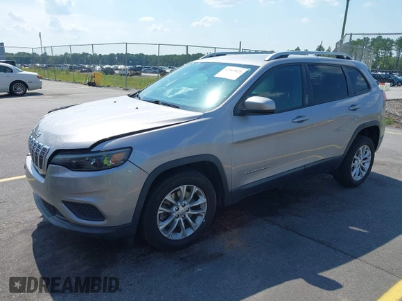 2020 Jeep Cherokee Latitude z VIN 1C4PJLCB3LD615147, wystawiony jako IAAI lot #42569825 z przebiegiem 128 952 mil mil oraz . Historia ofert i sprzedaży dostępna na DreamBid. Obrazek 2.