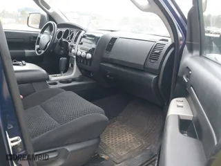 2008 Toyota Tundra 4WD Truck with VIN 5TBDV54188S502436, listed as a IAAI auction lot 42127561 with 172,976 mi miles. Bid and sale history available at carsss.com. Image 5.