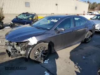 2023 Toyota Camry SE z VIN 4T1G11BK7PU091735, wystawiony jako Copart lot #44305035 z przebiegiem 66 498 mil mil oraz Szkoda całkowita • Salvage title. Historia ofert i sprzedaży dostępna na DreamBid. Obrazek 1.