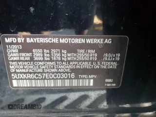 2014 BMW X5 xDrive50i z VIN 5UXKR6C57E0C03016, wystawiony jako Copart lot #50720775 z przebiegiem 131 958 mil mil oraz Czysty tytuł • Clean title. Historia ofert i sprzedaży dostępna na DreamBid. Obrazek 12.
