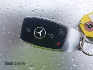 2019 Mercedes-Benz C 300 z VIN 55SWF8EBXKU291272, wystawiony jako IAAI lot #41976071 z przebiegiem 59 100 mil mil oraz . Historia ofert i sprzedaży dostępna na DreamBid. Obrazek 11.