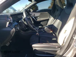 2021 Mercedes-Benz CLA 250 z VIN W1K5J4HB1MN169944, wystawiony jako Copart lot #45329265 z przebiegiem 36 900 mil mil oraz Szkody całkowita. Historia ofert i sprzedaży dostępna na DreamBid. Obrazek 7.