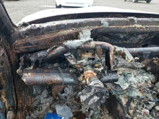 1997 BMW 3 Series Z3 2.8 z VIN 4USCJ3320VLC02817, wystawiony jako Copart lot #69536054 z przebiegiem Nie podano mil oraz Nie do naprawy • Non repairable. Historia ofert i sprzedaży dostępna na DreamBid. Obrazek 9.