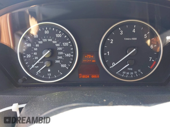 2008 BMW X5 3.0si with VIN 5UXFE43568L003293, listed as a IAAI auction lot 42054258 with 218,524 mi miles. Bid and sale history available at carsss.com. Image 7.